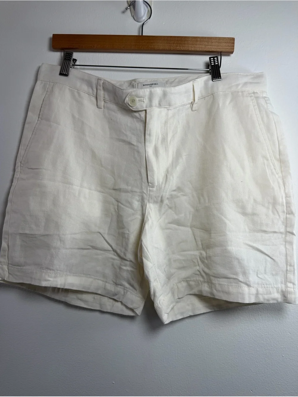 NWT Banana Republic chino coastal Men’s Linen Blend 7” Shorts White Size 35